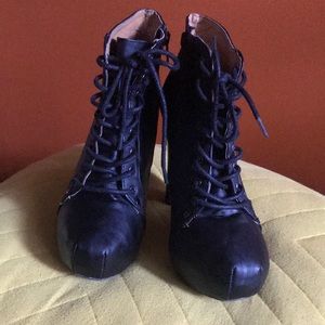 Qupid Black leather Lace Up platform heel Booties